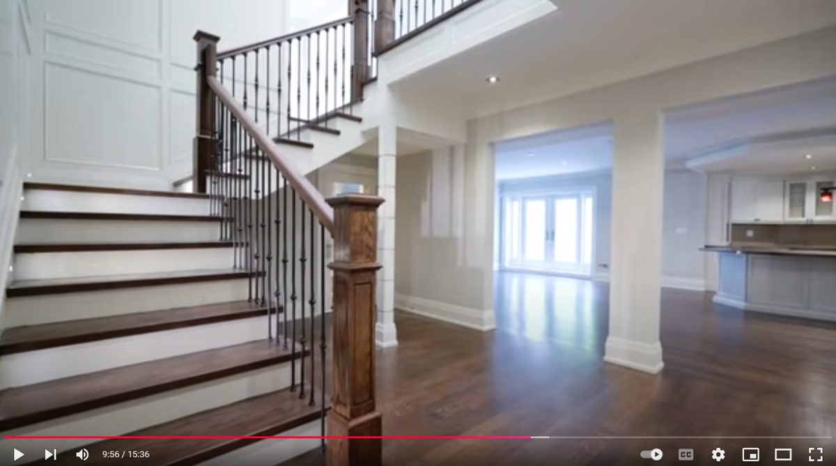 Virtual tour walking through the home's floor plan